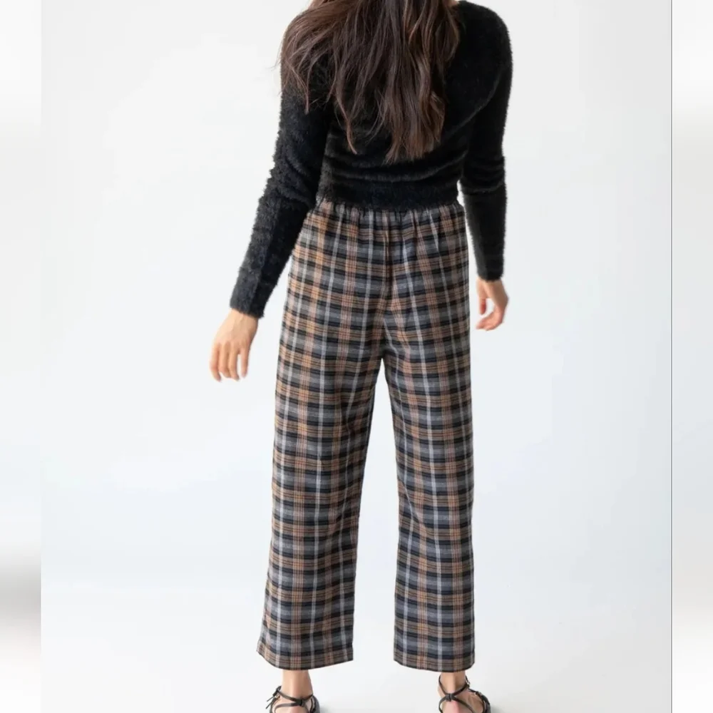 Natural Life | Plaid Pants - Picture 2 of 4